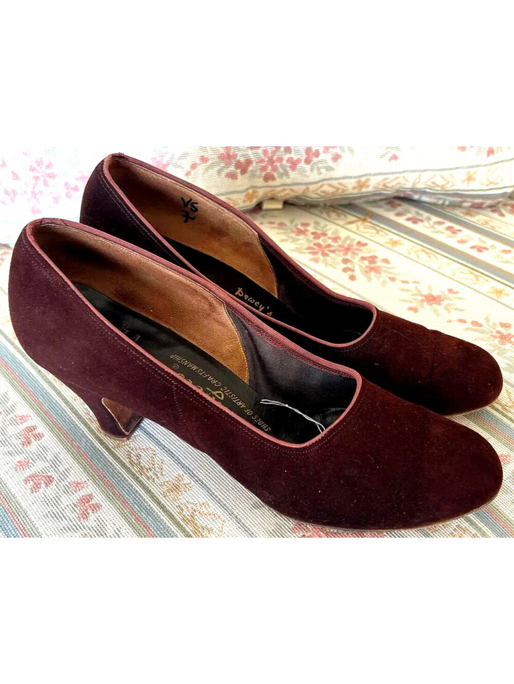 Vintage del Angeli Burgundy Suede Pumps Size 5A